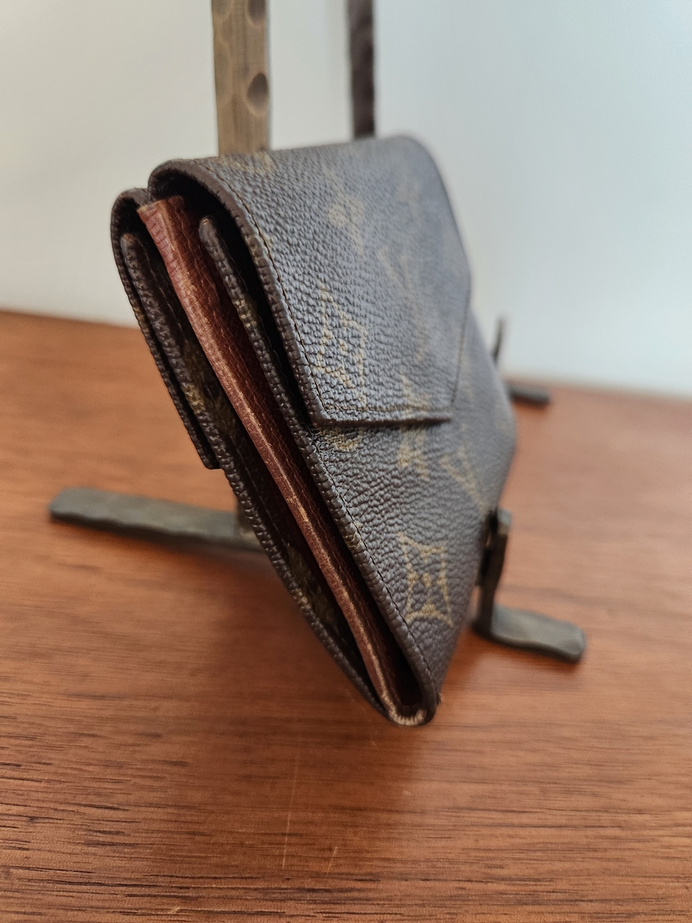 Louis Vuitton Vintage Elise Monogram Compact Wallet - Picture 3 of 15